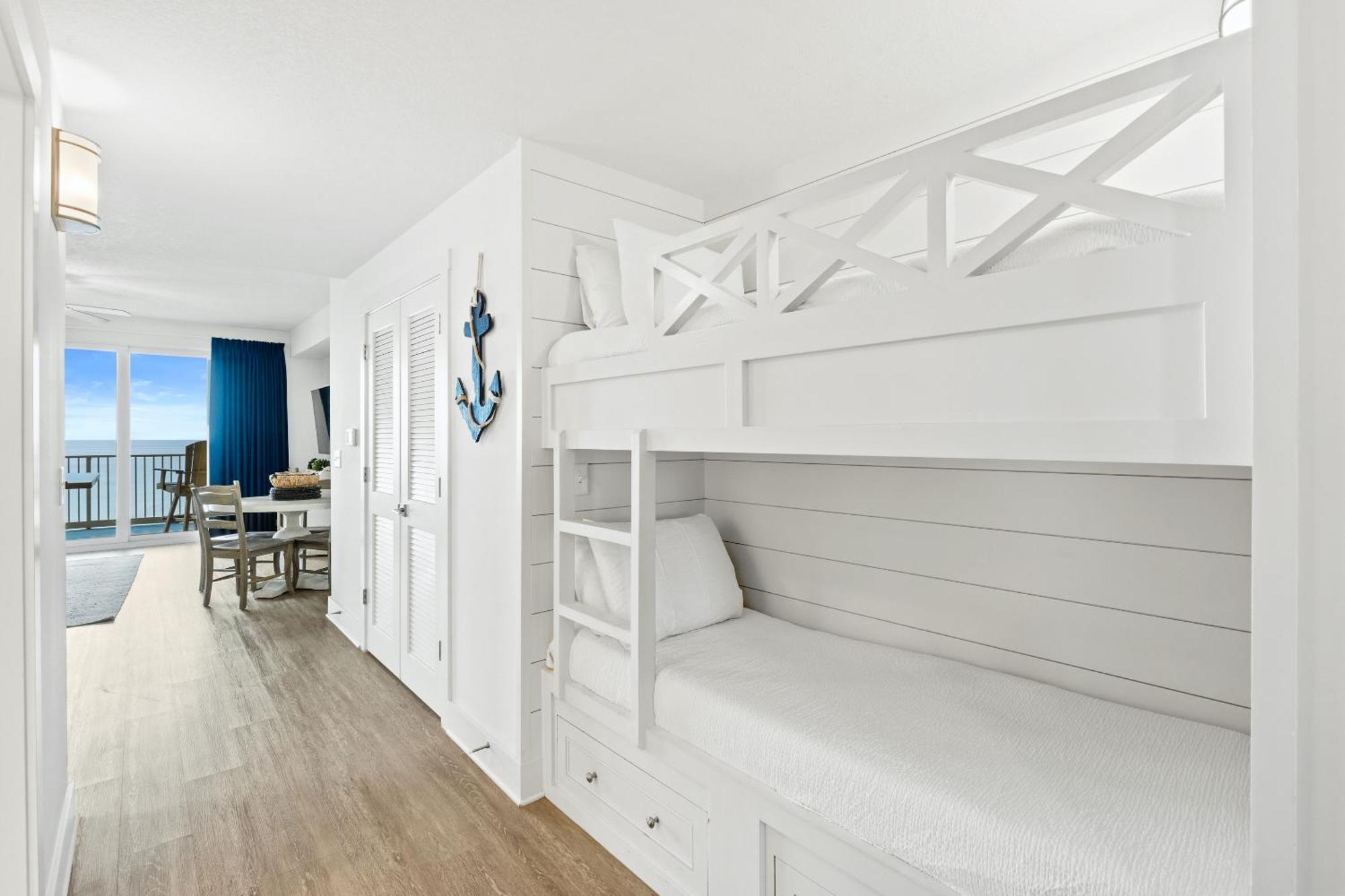Calypso Beach Resort Tower 3 Rentals Panama City Beach Room photo